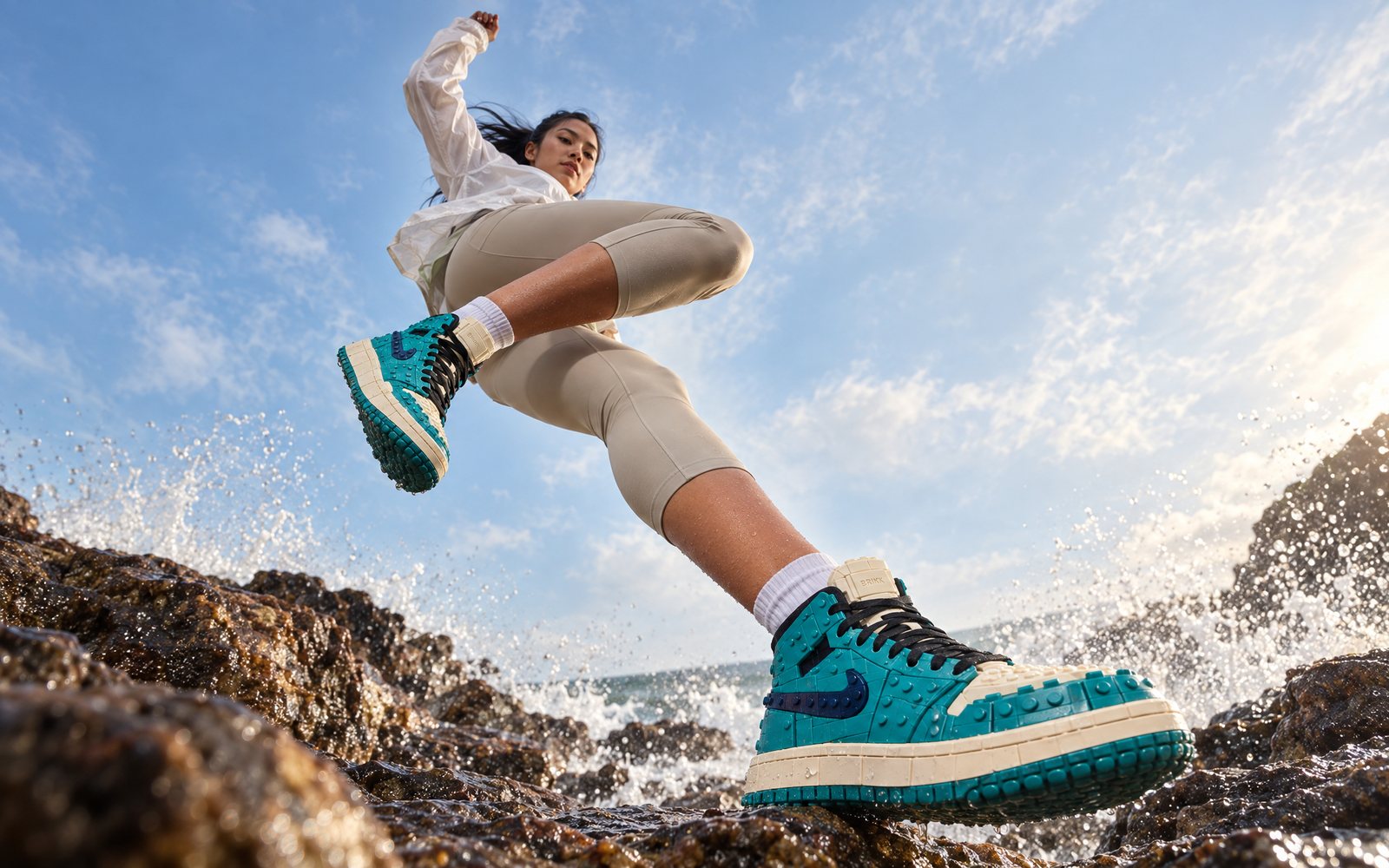 Model on coastal rocks in the HI 01 Lagoon